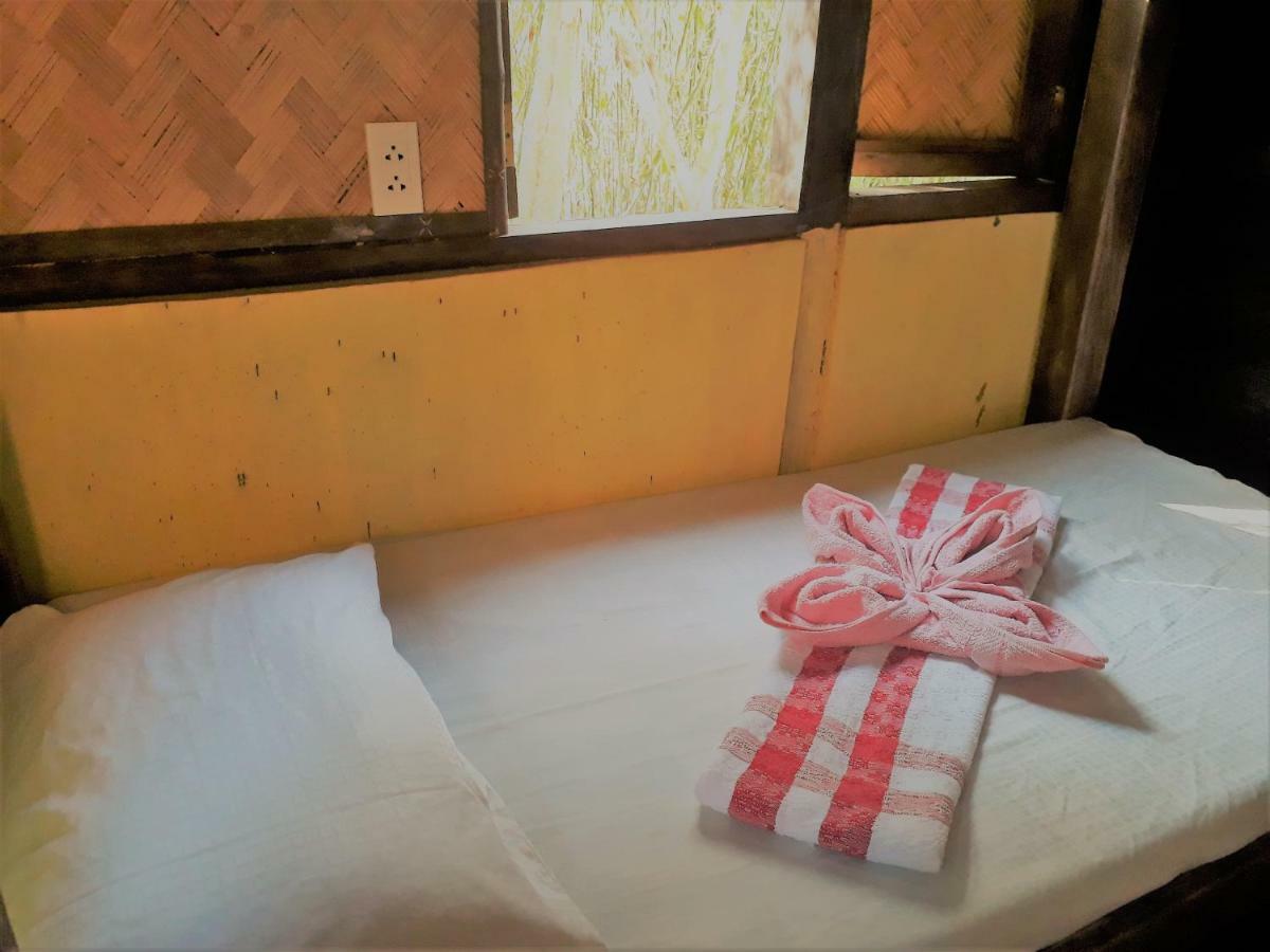 Auberge de jeunesse Busuanga Backpackers à Concepcion  Extérieur photo
