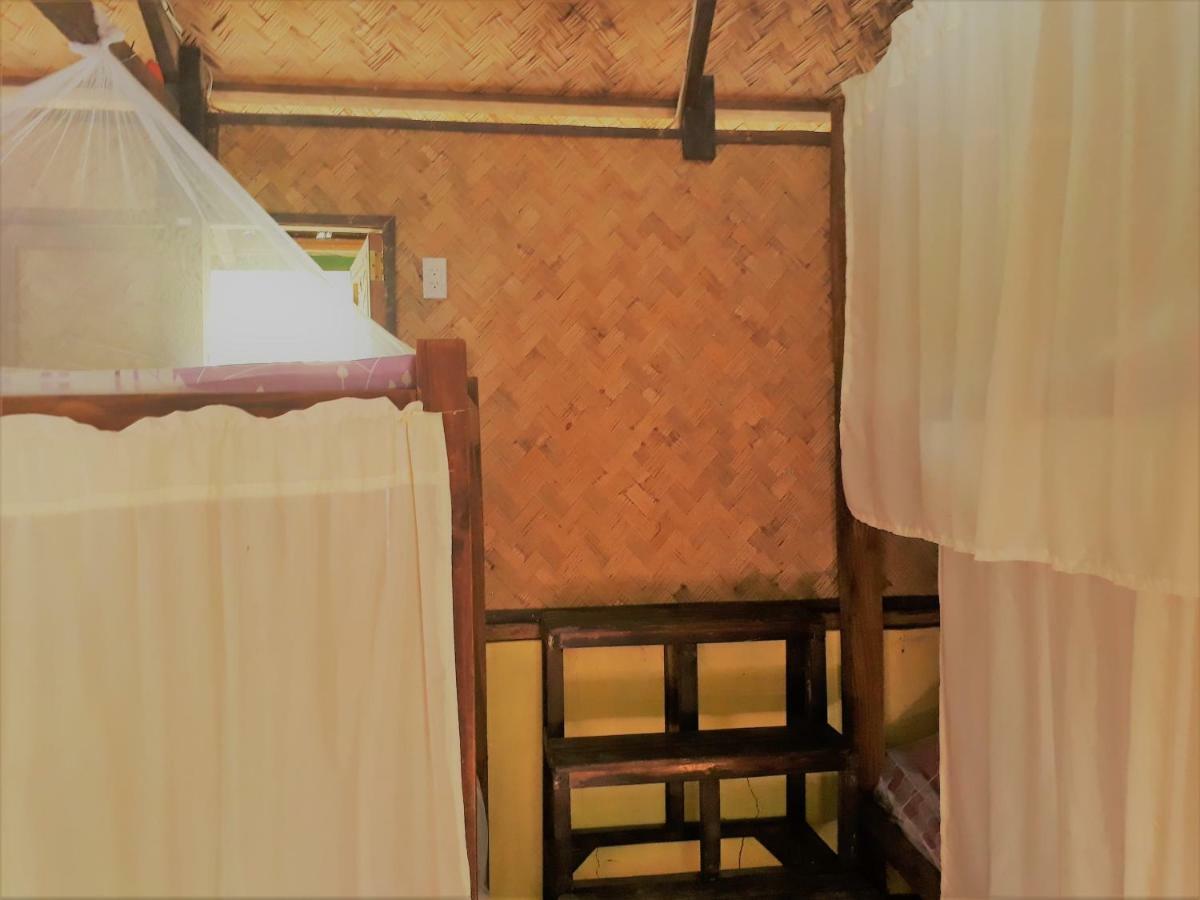 Auberge de jeunesse Busuanga Backpackers à Concepcion  Extérieur photo